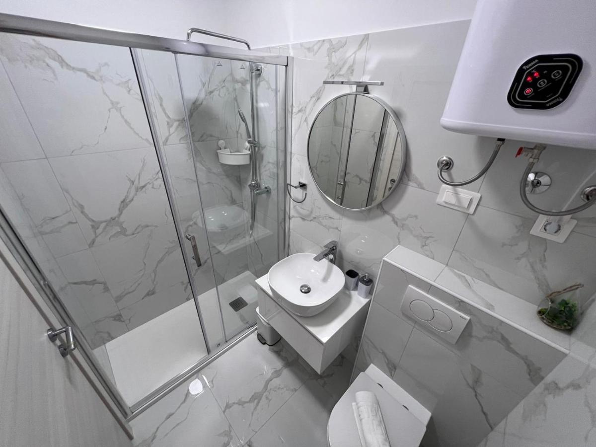 Apartments Iskra Rovinj Luaran gambar