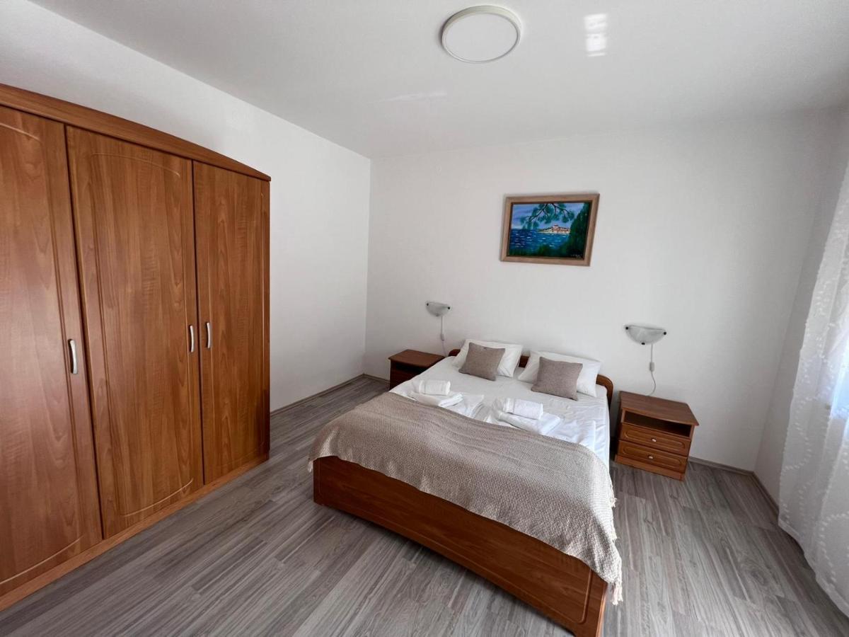 Apartments Iskra Rovinj Luaran gambar