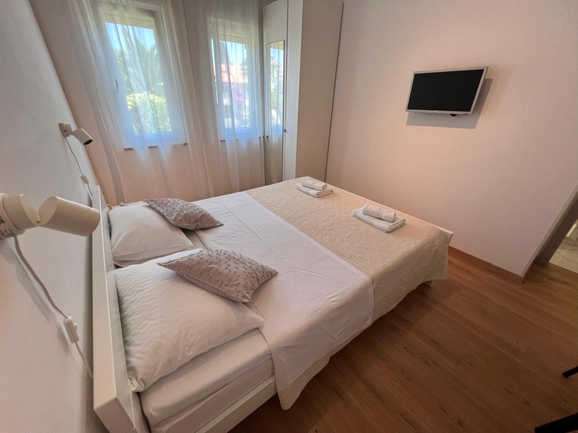 Apartments Iskra Rovinj Luaran gambar