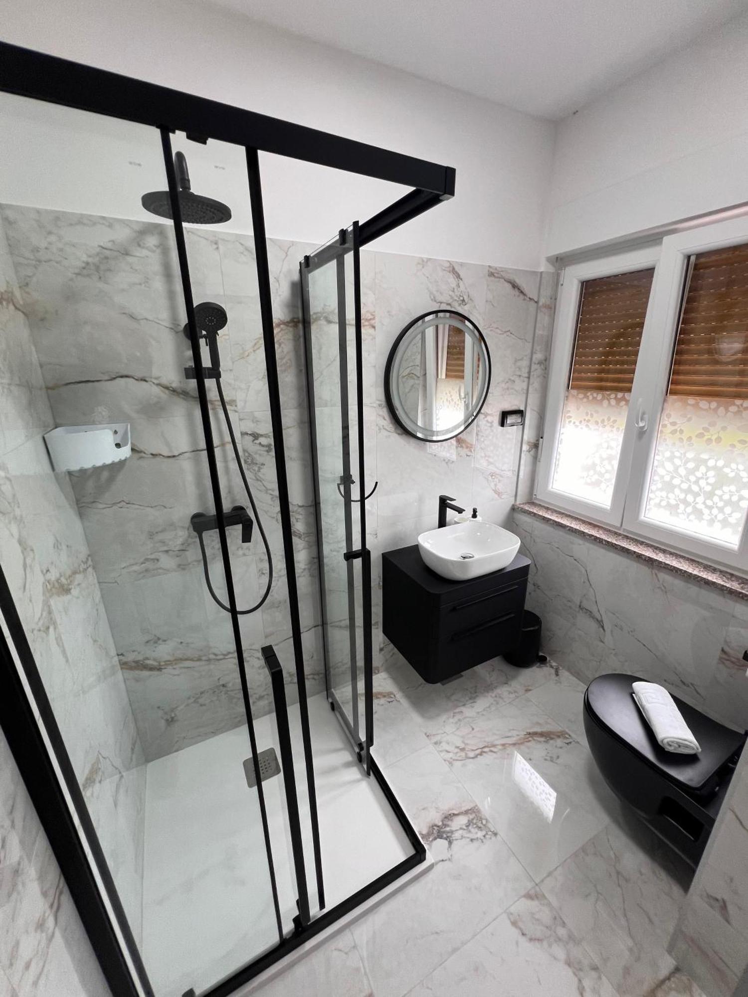 Apartments Iskra Rovinj Luaran gambar